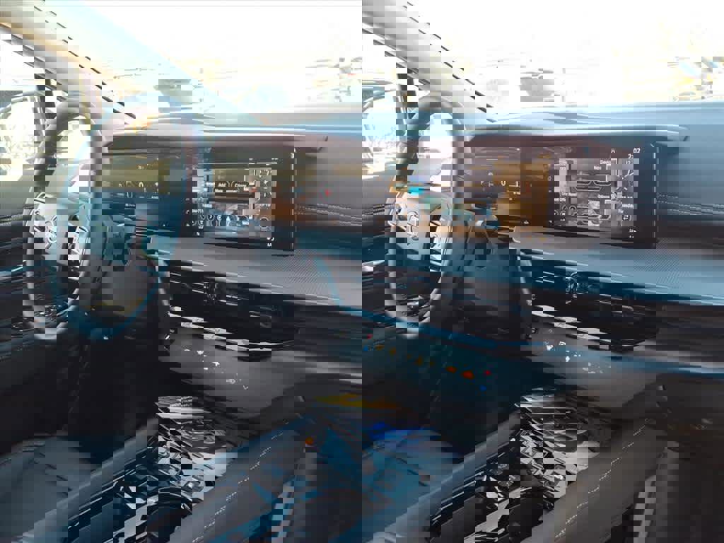 Used 2025 Nissan Murano SV image 23