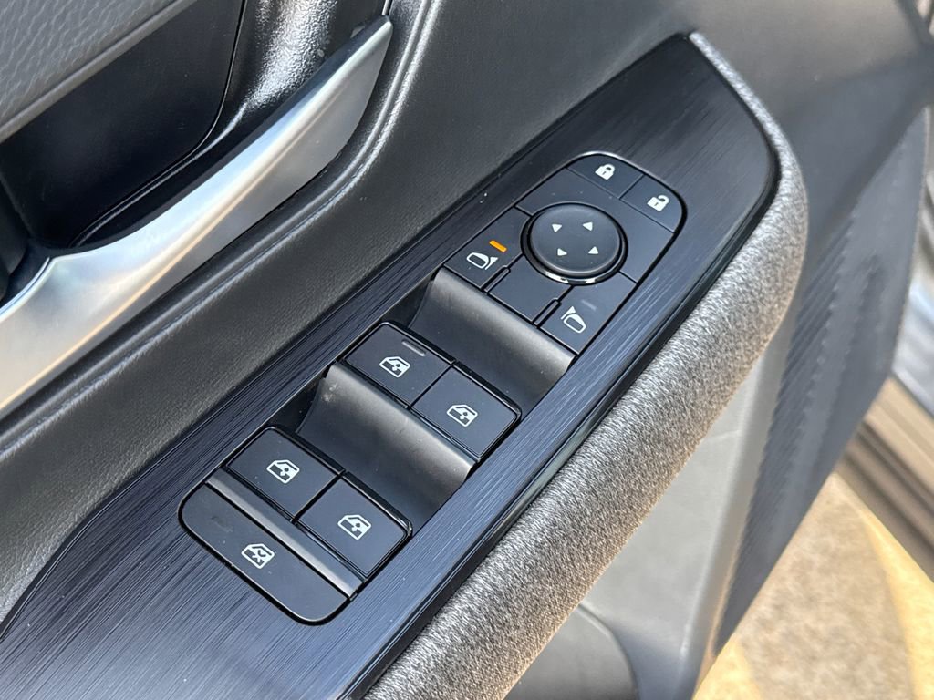 New 2026 Nissan Kicks SV w/ SV Premium Package image 20