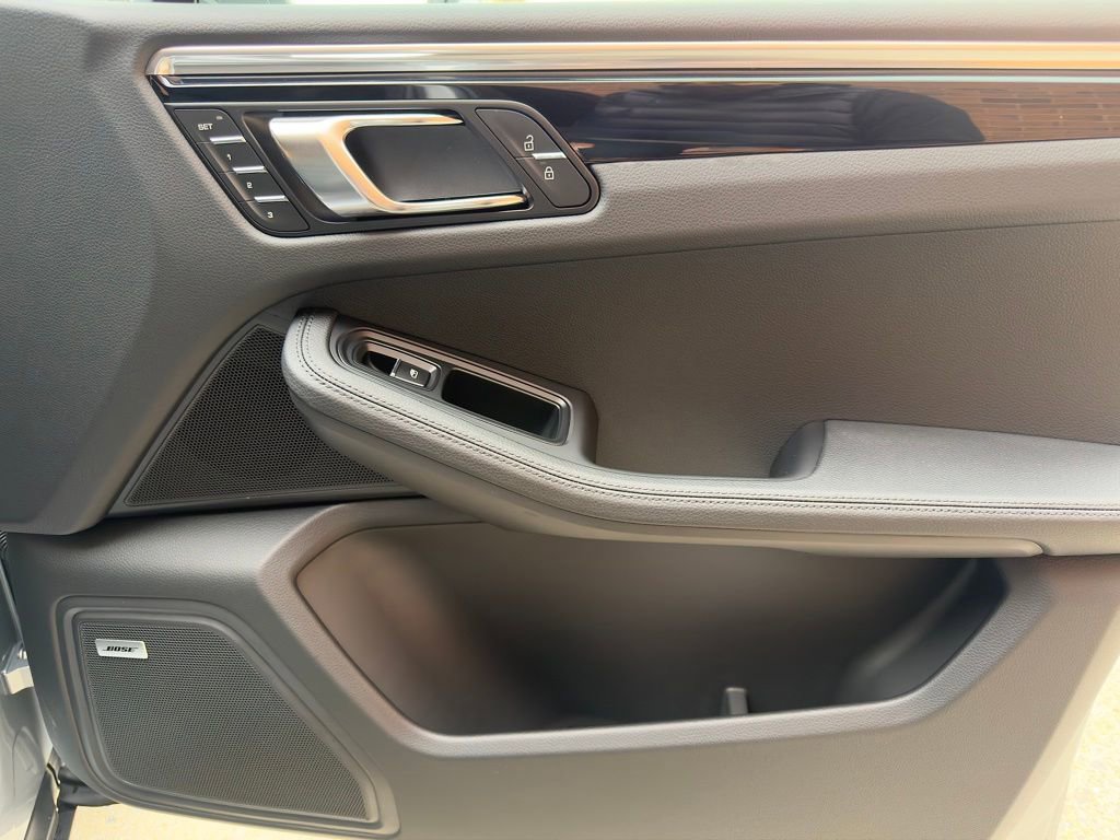 New 2026 Porsche Macan S image 22