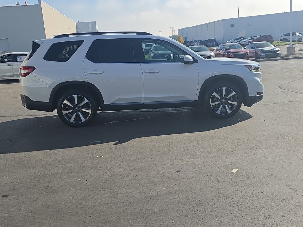 Certified 2025 Honda Pilot Elite image 10