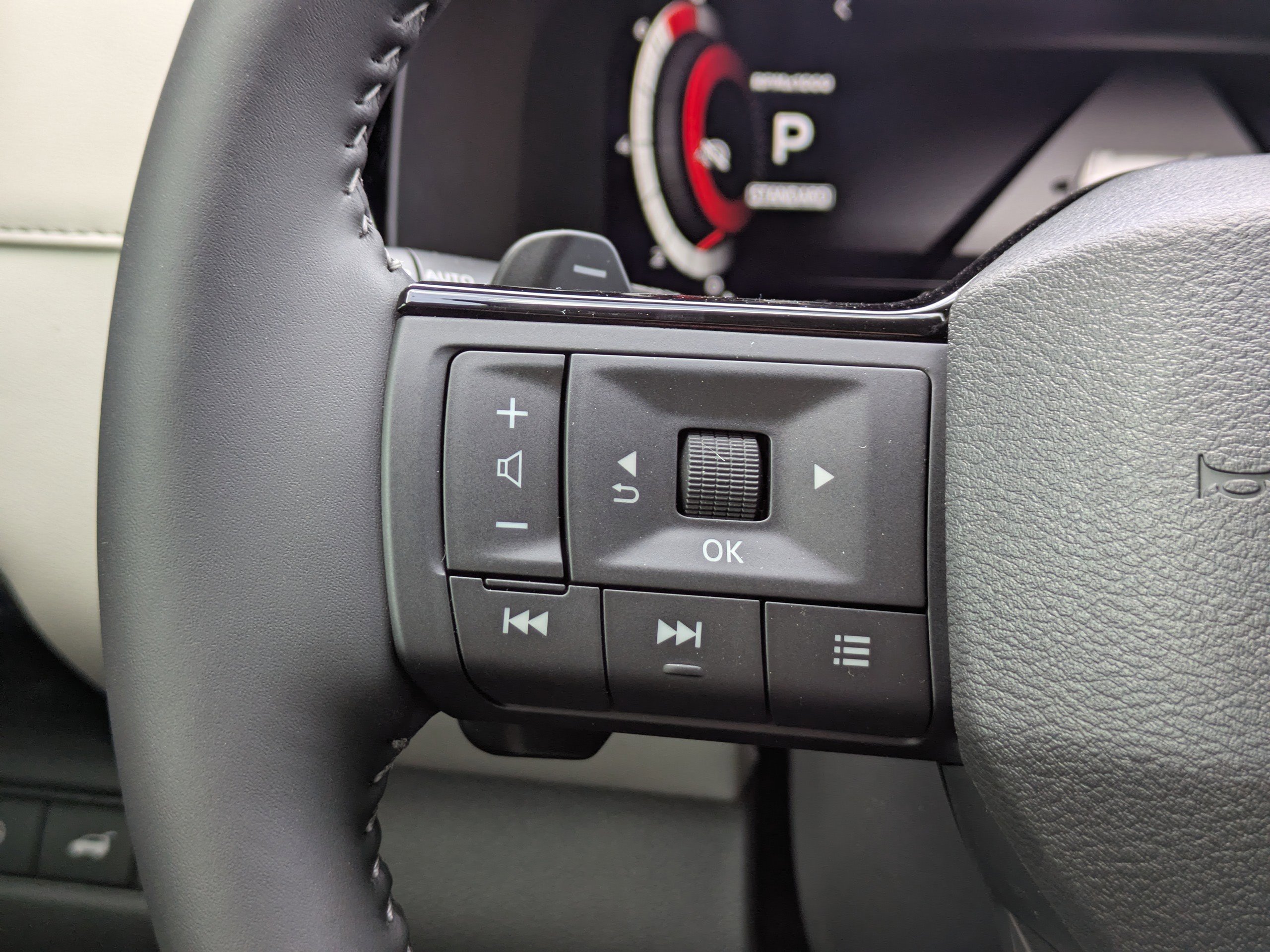 New 2026 Nissan Pathfinder SL FWD image 30