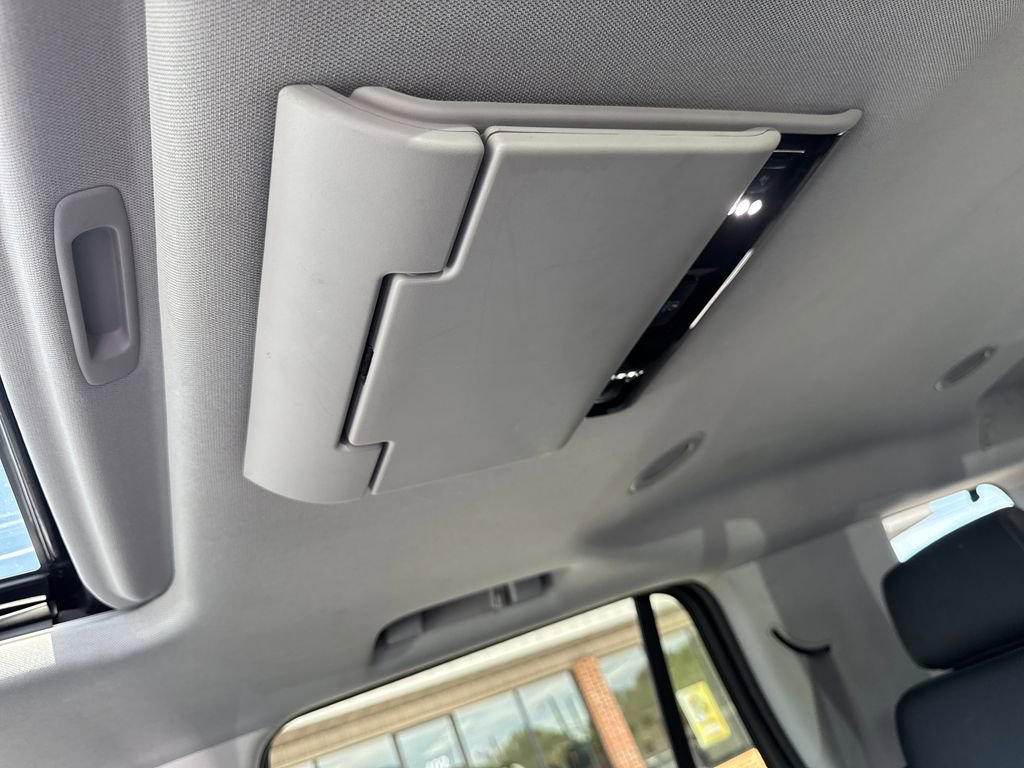 Used 2017 Chevrolet Tahoe Premier AWD/4WD image 30