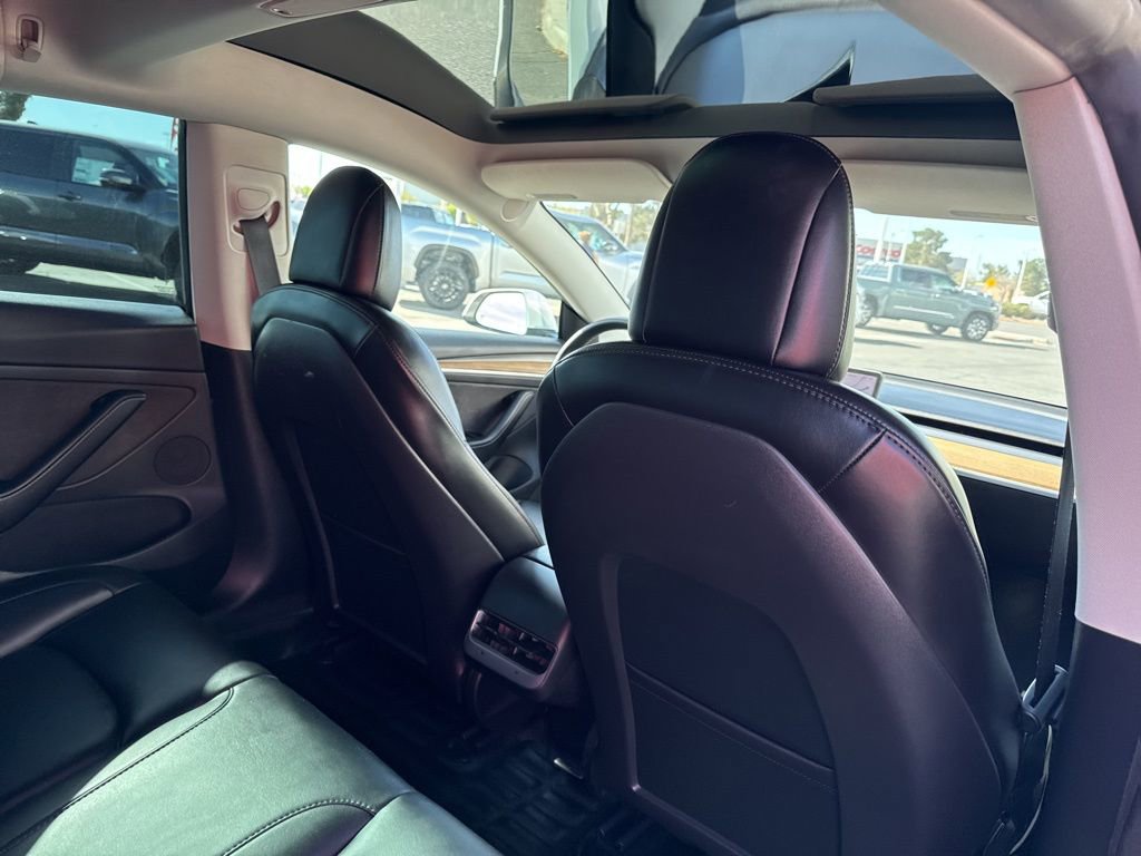 Used 2022 Tesla Model 3 Long Range image 21