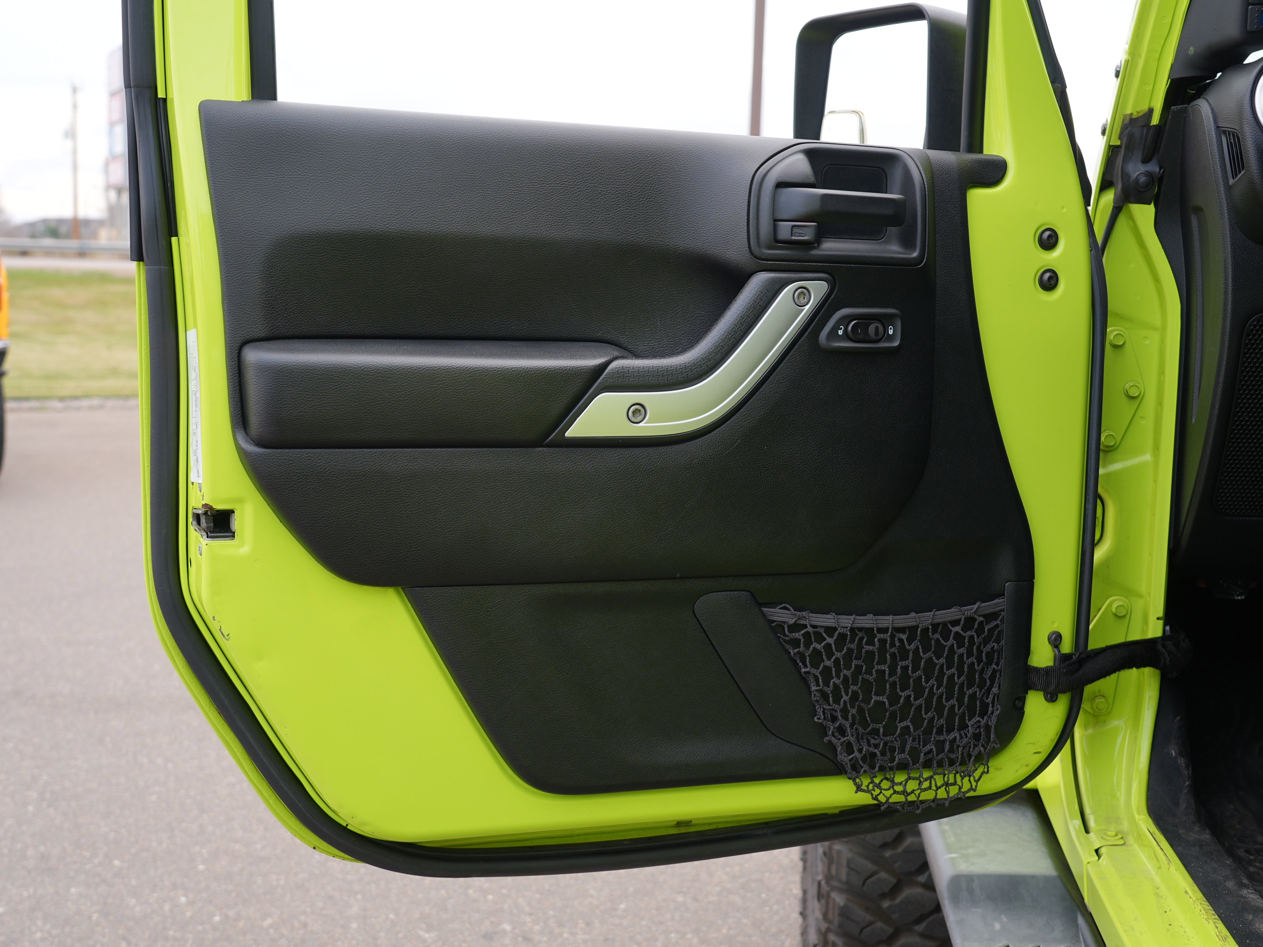 Used 2016 Jeep Wrangler Unlimited Sahara w/ Dual Top Group image 14