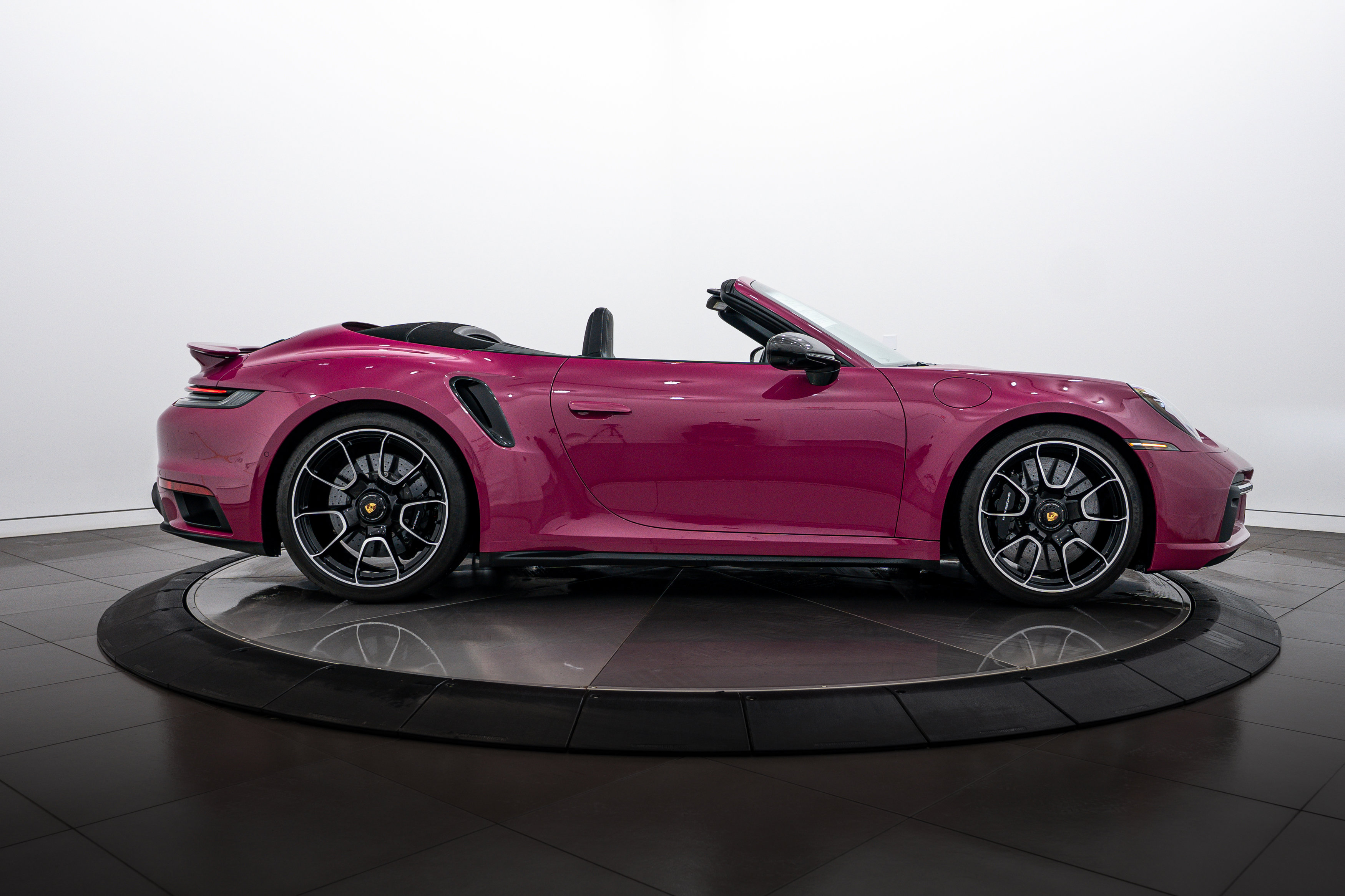 Certified 2024 Porsche 911 Turbo S image 8