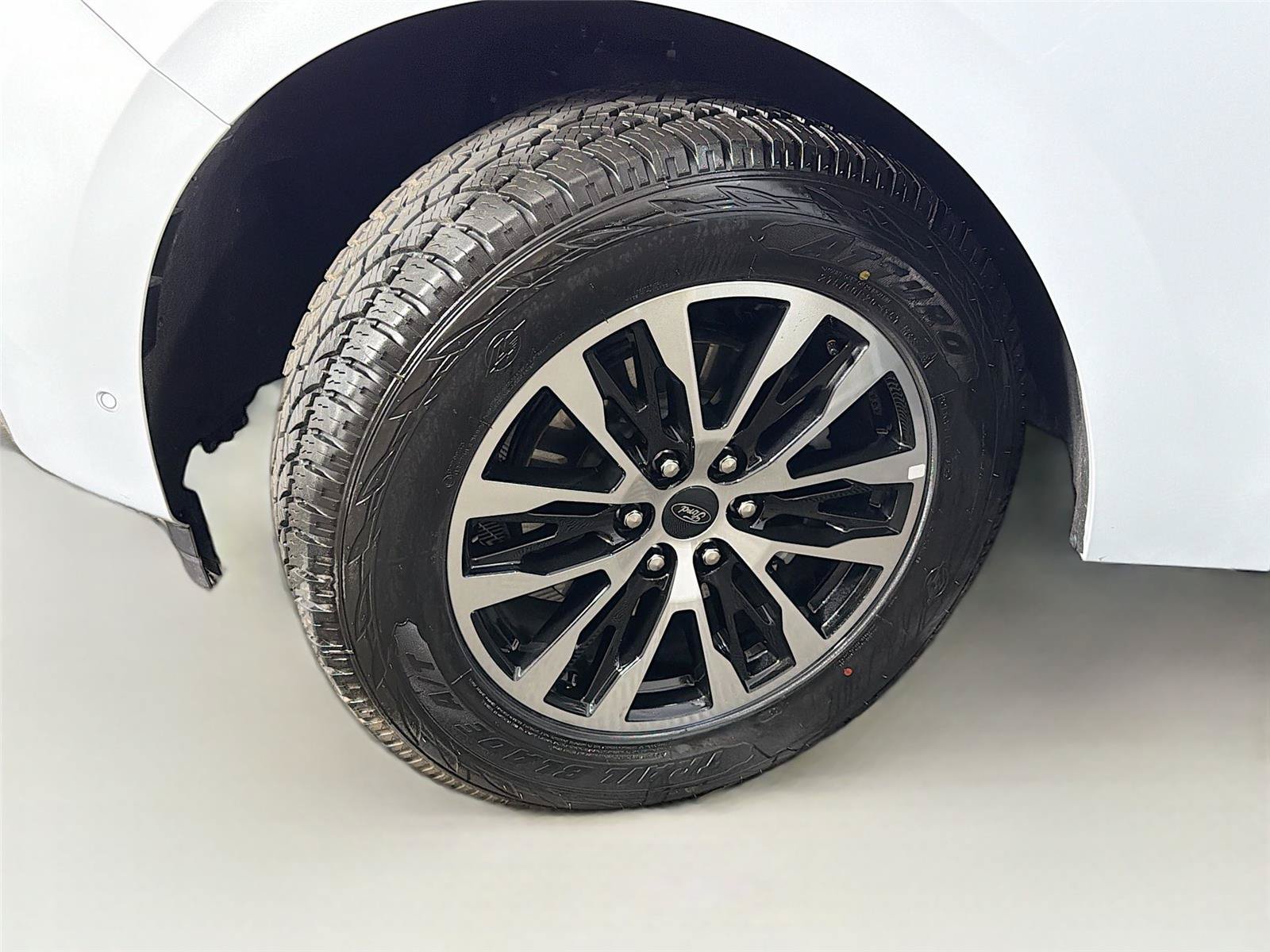 Used 2025 Ford Expedition Platinum AWD/4WD image 38