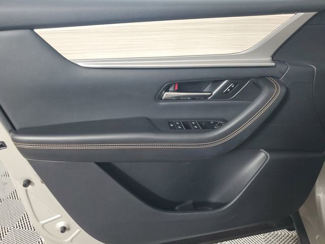 Certified 2024 MAZDA CX-90 Plug-In Hybrid w/ Preferred AWD/4WD image 17