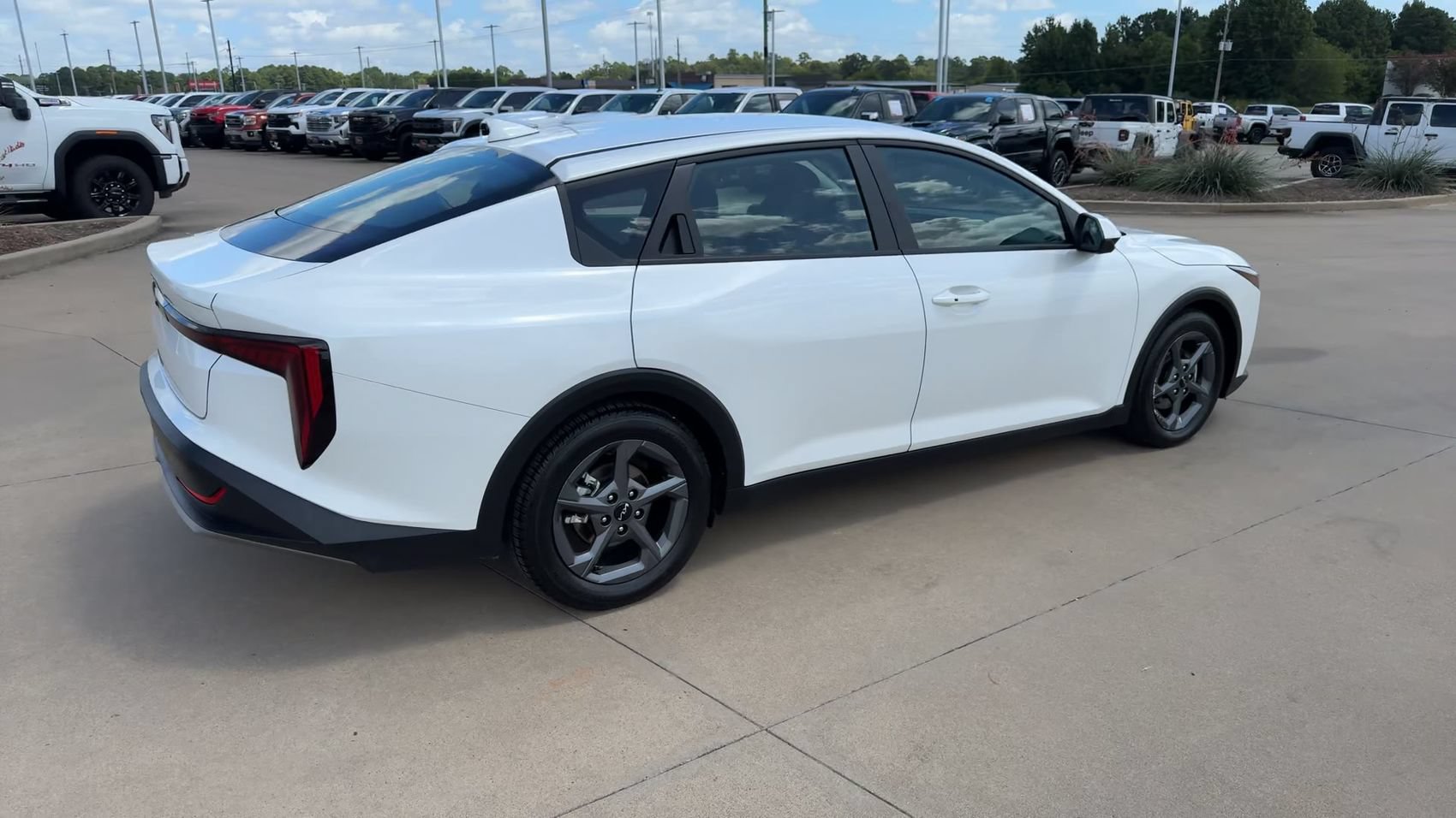 Used 2025 Kia K4 FWD image 9