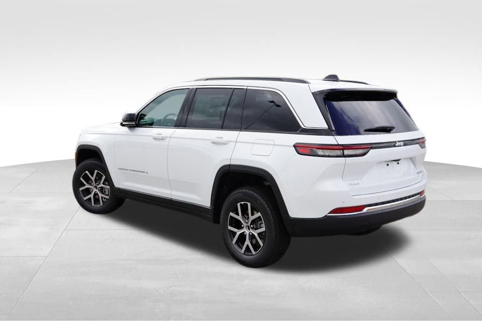 New 2025 Jeep Grand Cherokee Limited w/ Trailer Tow Package image 5