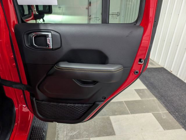 Used 2025 Jeep Wrangler Unlimited Sahara AWD/4WD image 23