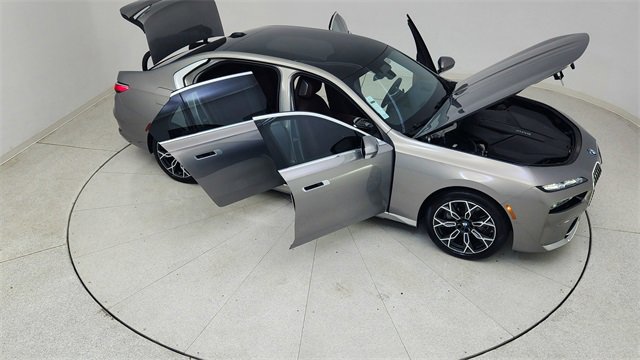 Used 2025 BMW i7 eDrive50 image 87