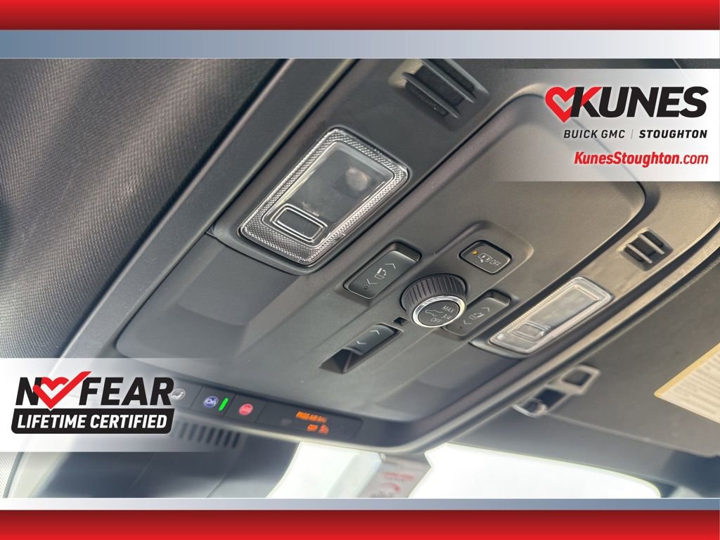 Used 2025 GMC Yukon Denali AWD/4WD image 34