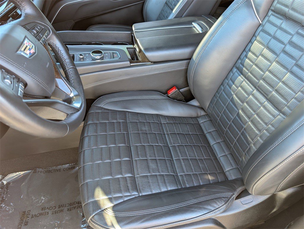 Certified 2022 Cadillac Escalade Sport Platinum w/ Heavy-Duty Trailer Package image 9