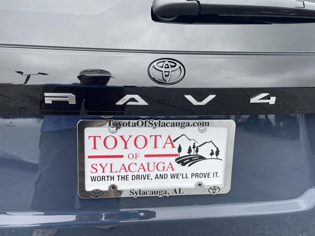 Used 2026 Toyota RAV4 SE AWD/4WD image 6