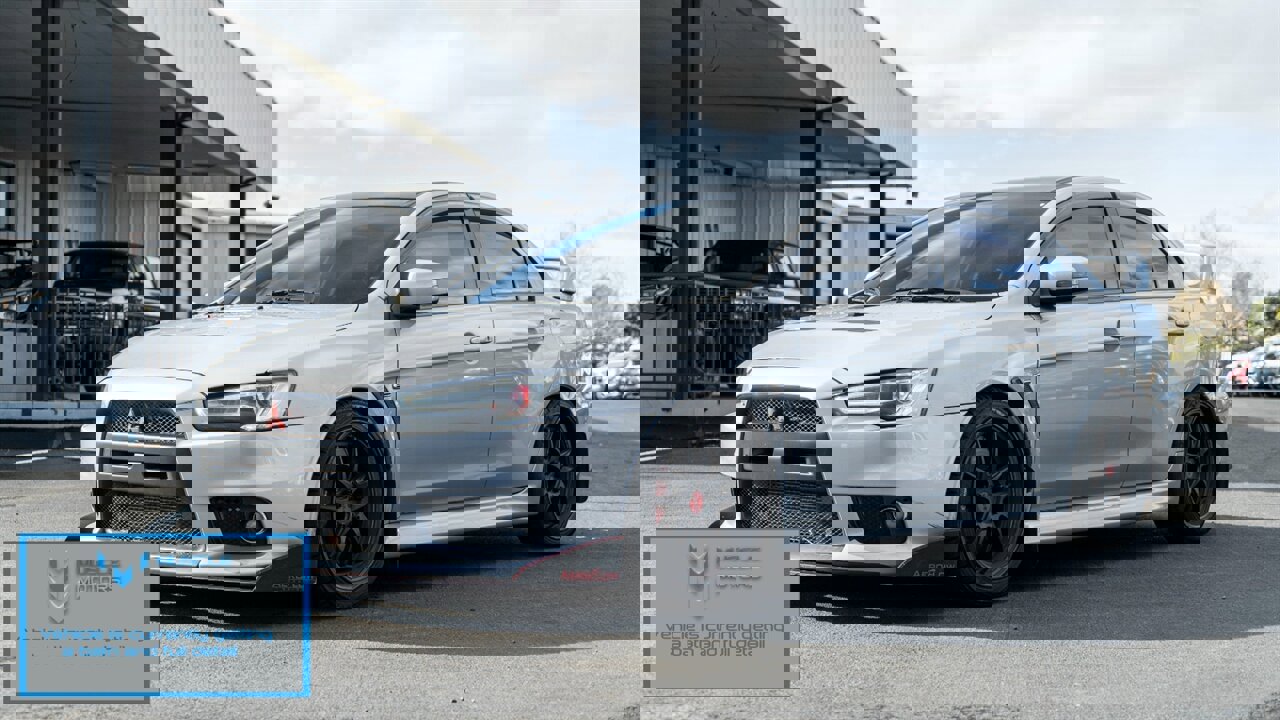 Used 2015 Mitsubishi Lancer Evolution GSR image 8