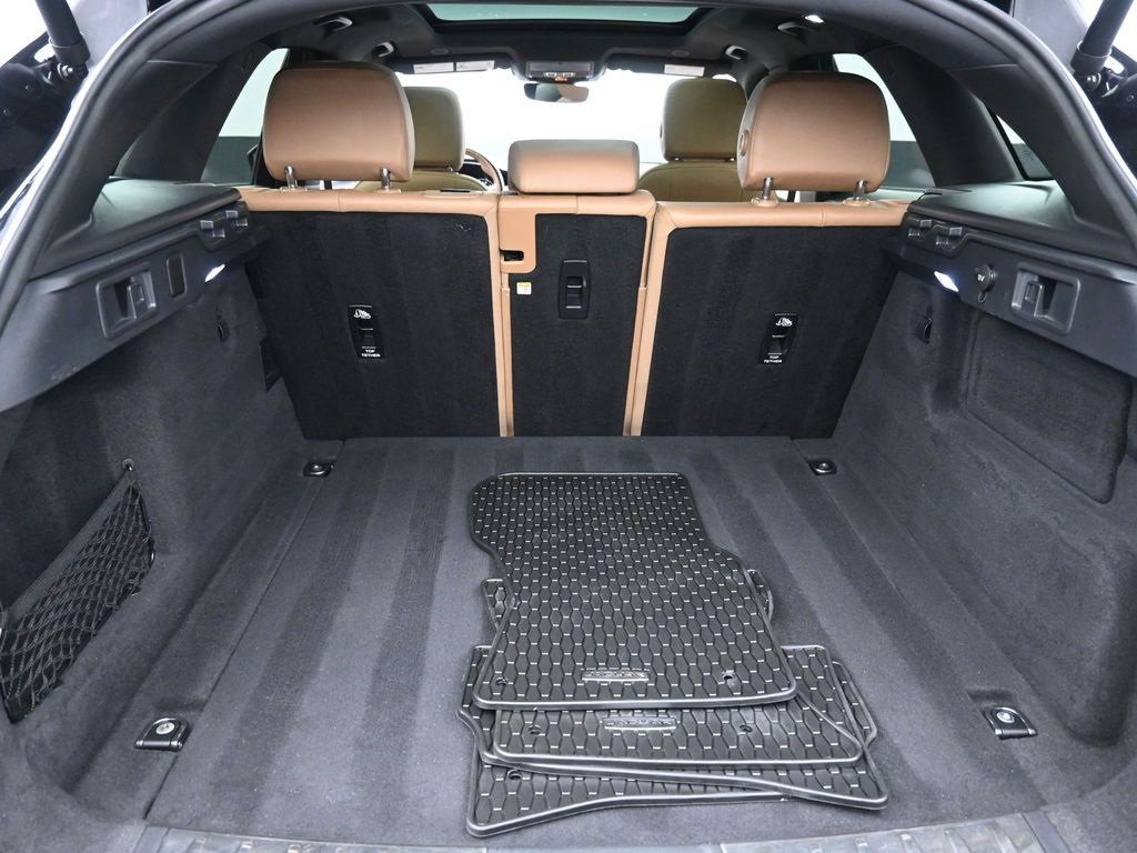 Used 2021 Jaguar F-PACE S image 24