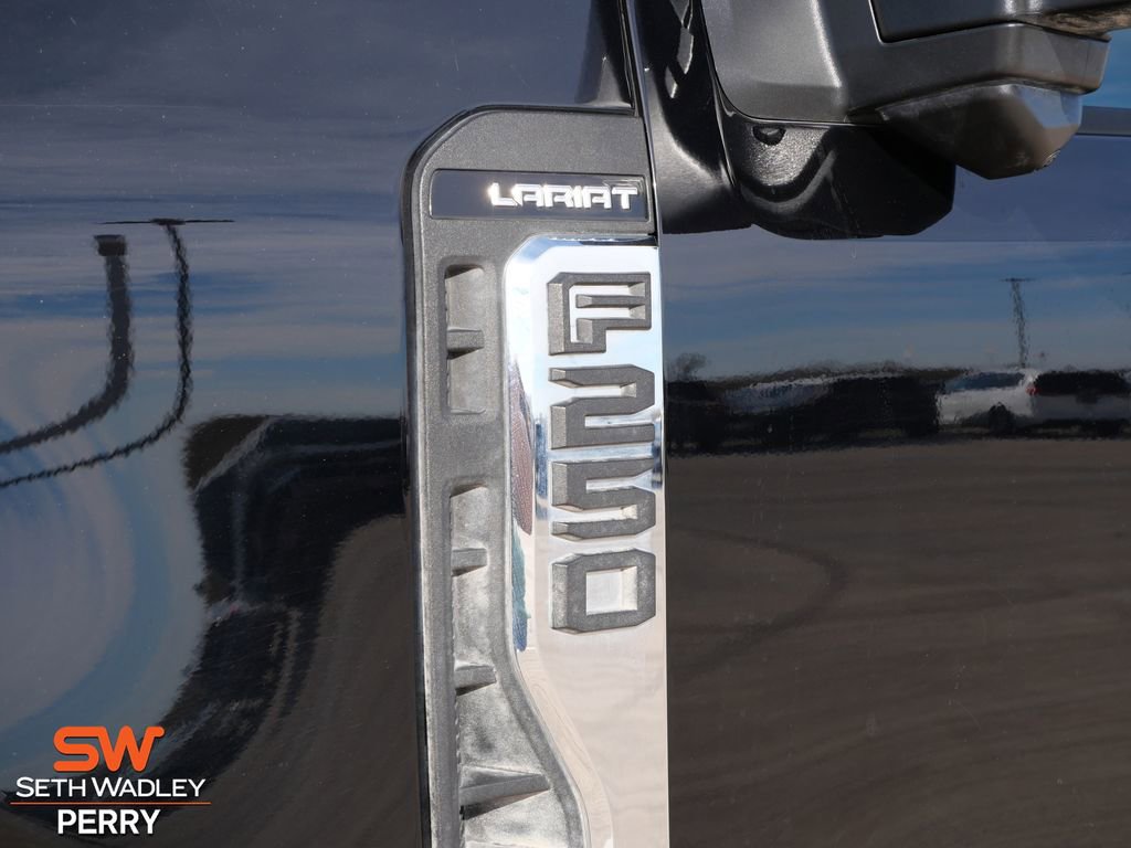 Certified 2025 Ford F250 Lariat w/ FX4 Off-Road Package image 12