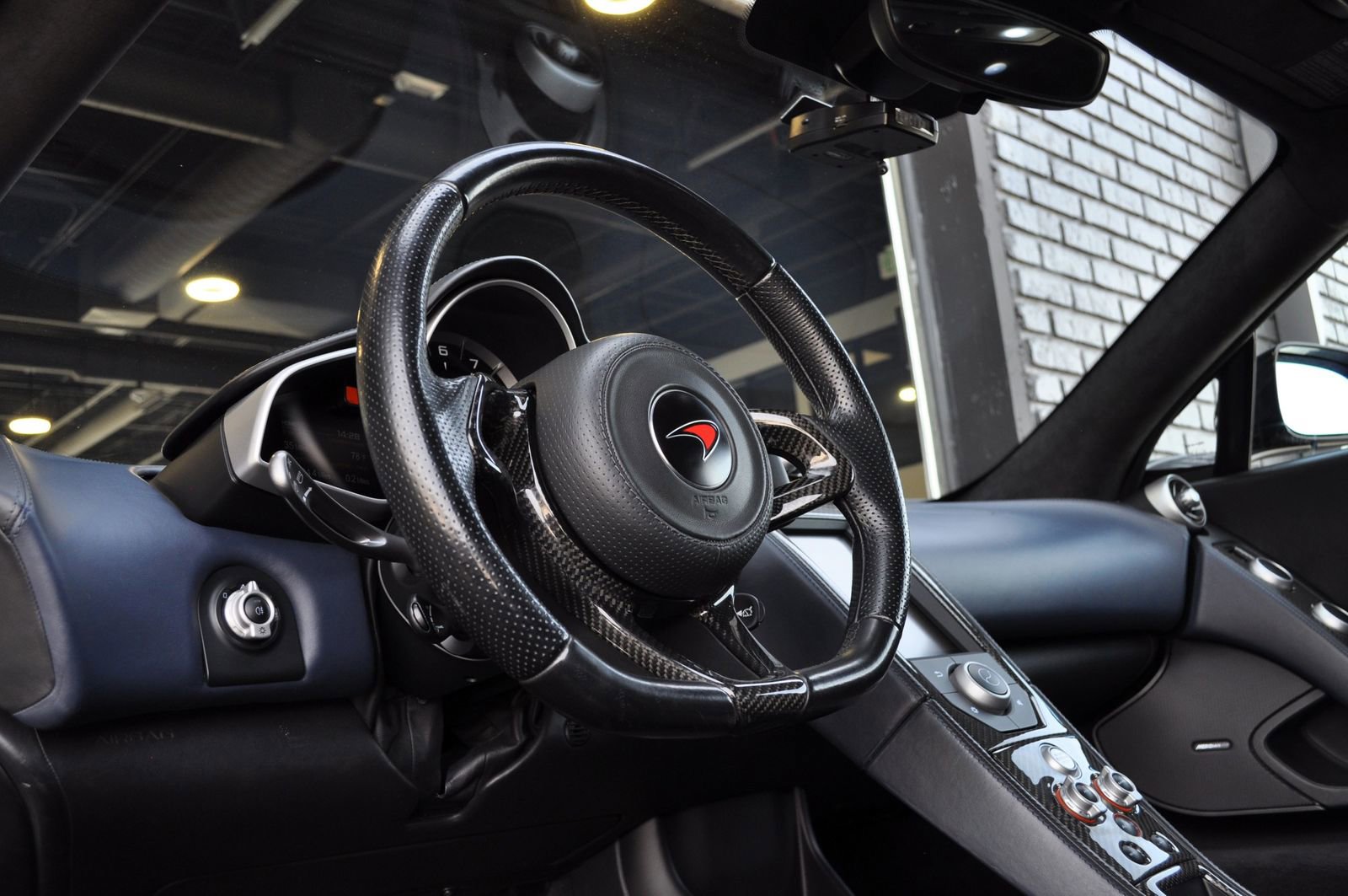 Used 2012 McLaren MP4-12C Coupe image 36