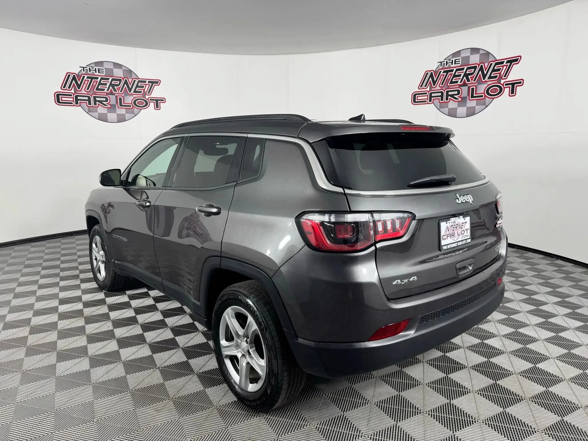 Used 2024 Jeep Compass Latitude AWD/4WD image 5