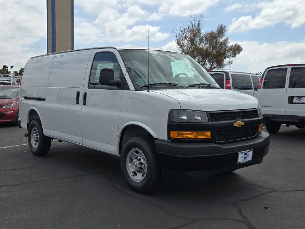 New 2026 Chevrolet Express 2500 w/ Driver Convenience Package RWD image 24
