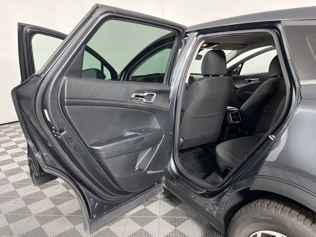 Used 2023 Kia Sportage LX FWD image 39