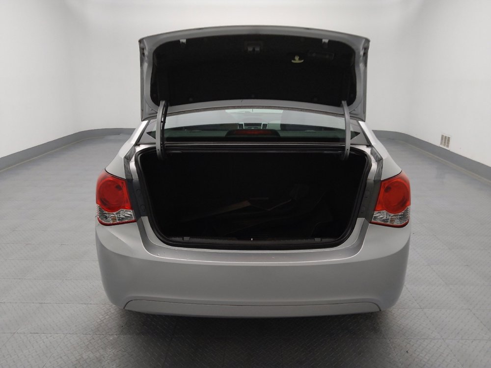 Used 2014 Chevrolet Cruze LS FWD image 29