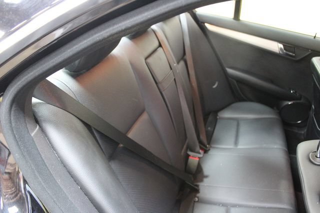 Used 2010 Mercedes-Benz C 300 4MATIC Sedan image 9