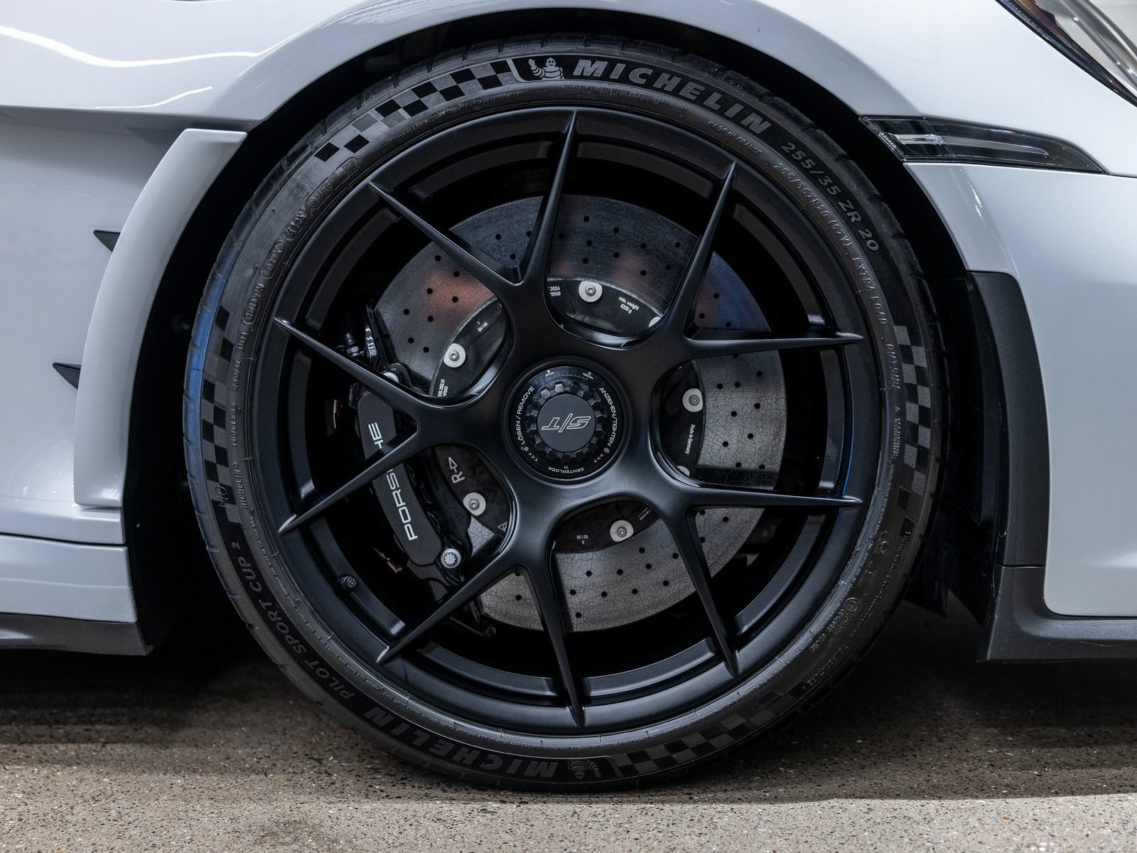 Certified 2024 Porsche 911 GT3 RS RWD image 21