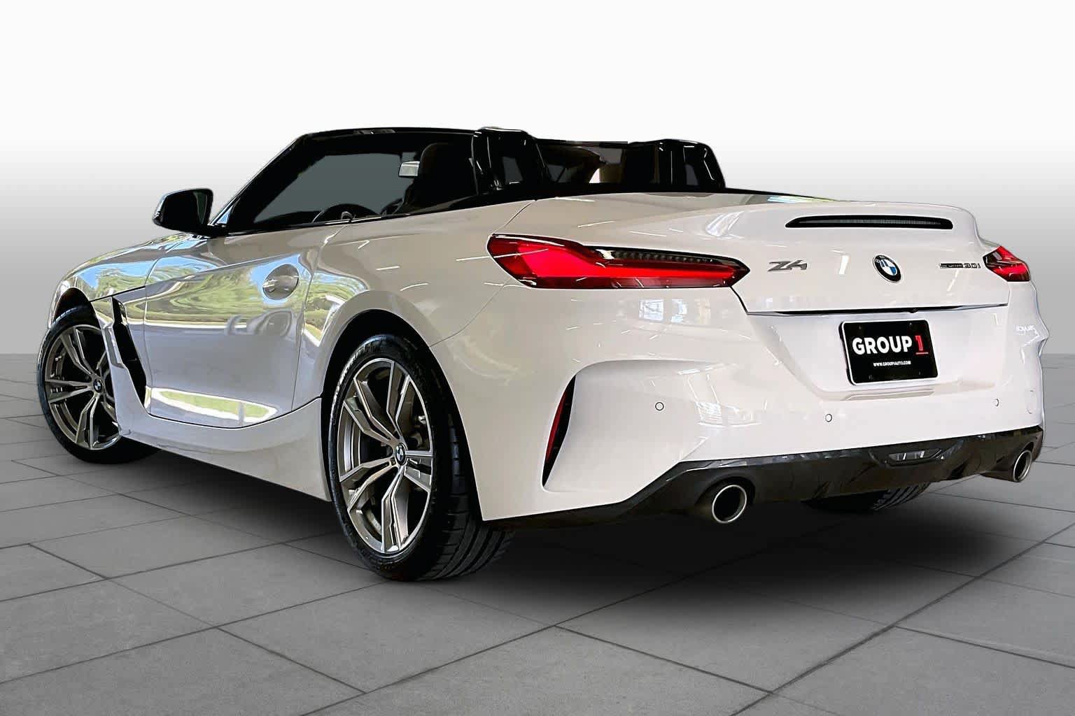 Used 2023 BMW Z4 sDrive30i w/ Convenience Package RWD image 11