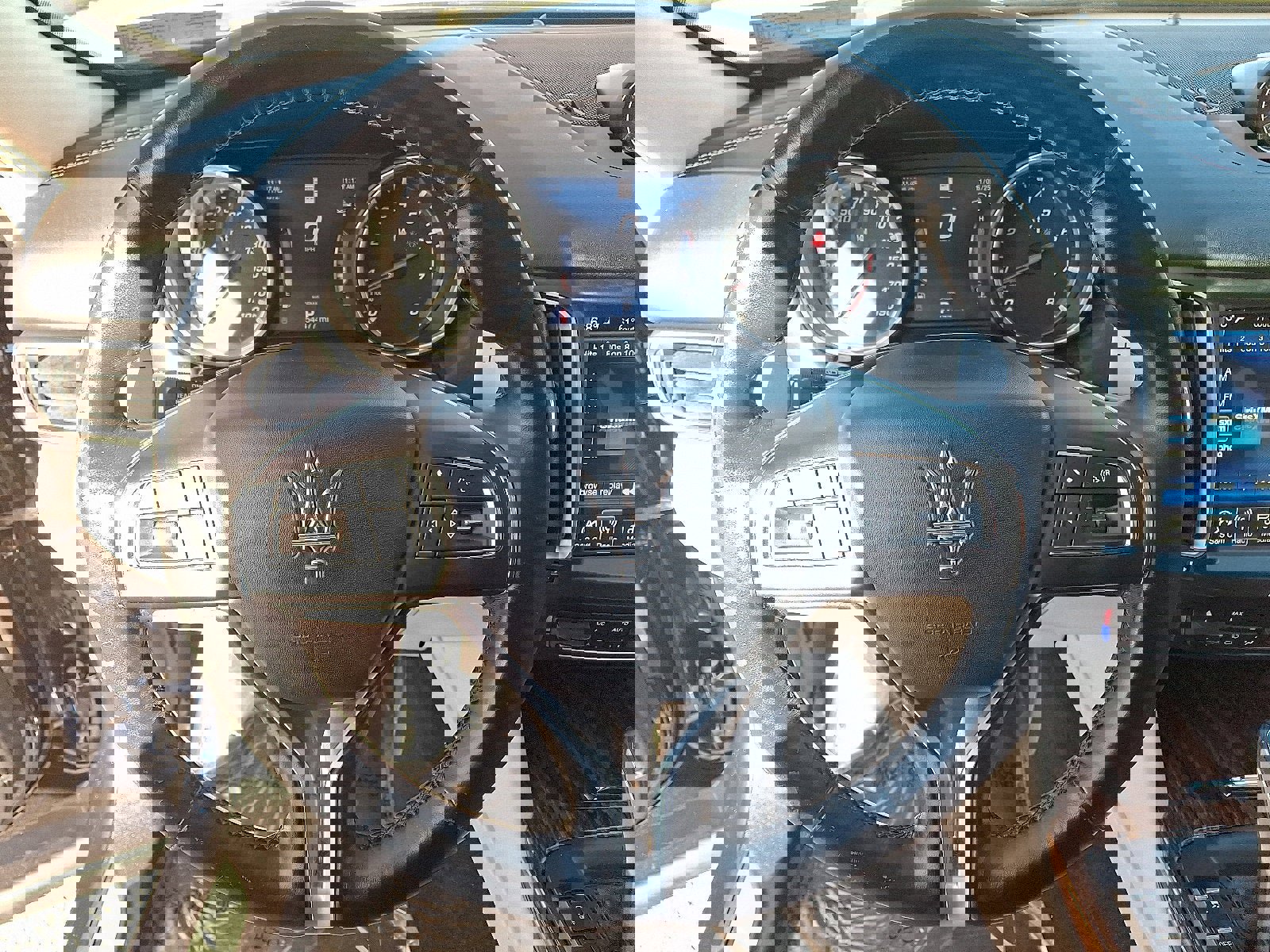 Used 2020 Maserati Levante S GranLusso image 20