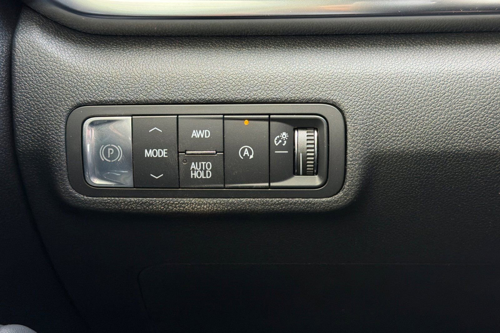 New 2026 GMC Terrain Denali w/ LPO, Black Badging Package image 29