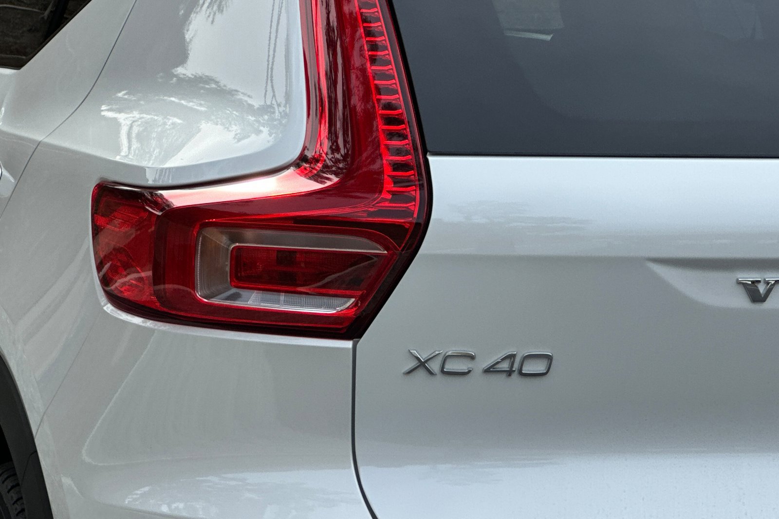 New 2026 Volvo XC40 B5 Plus AWD/4WD image 7