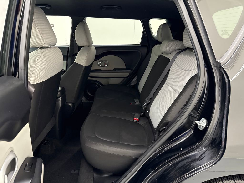 Used 2016 Kia Soul FWD image 20