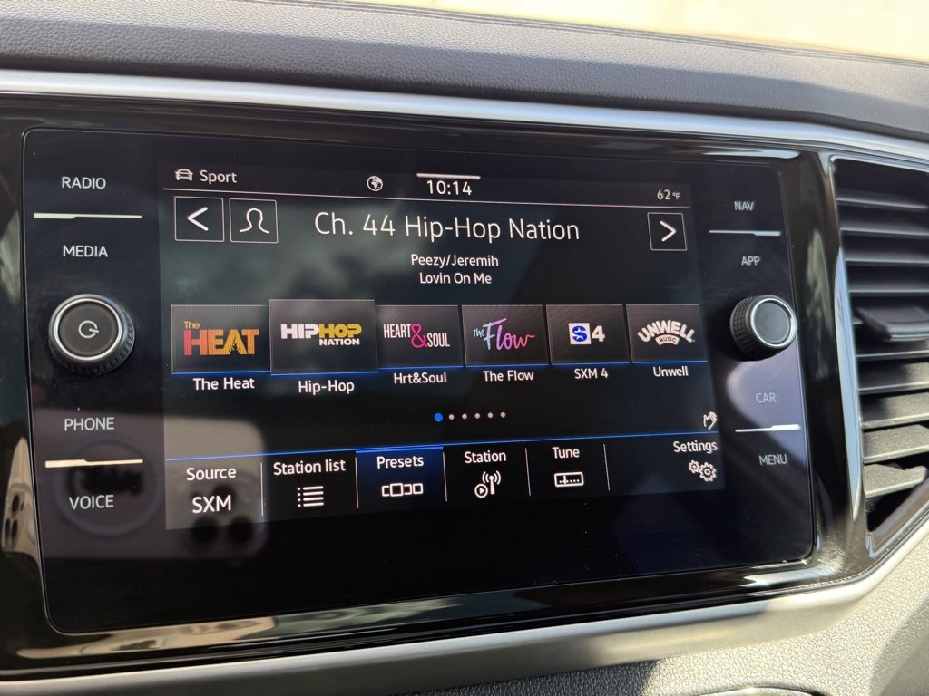 Used 2023 Volkswagen Atlas SEL R-Line image 10