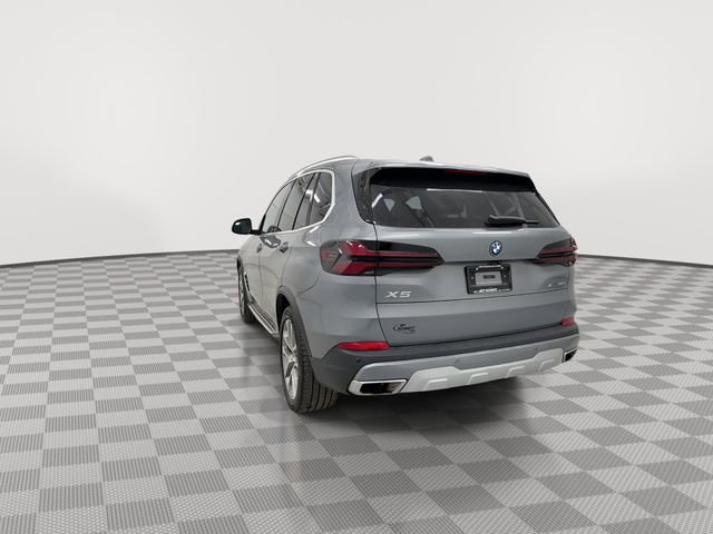 Used 2024 BMW X5 xDrive50e image 8
