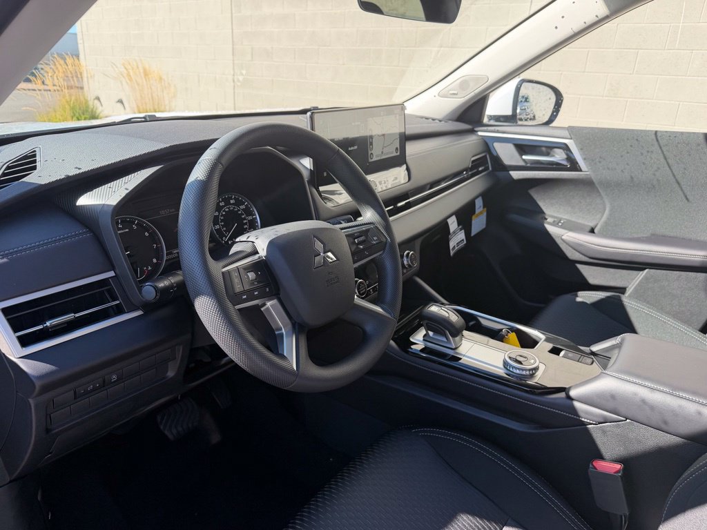 New 2026 Mitsubishi Outlander ES AWD/4WD image 21