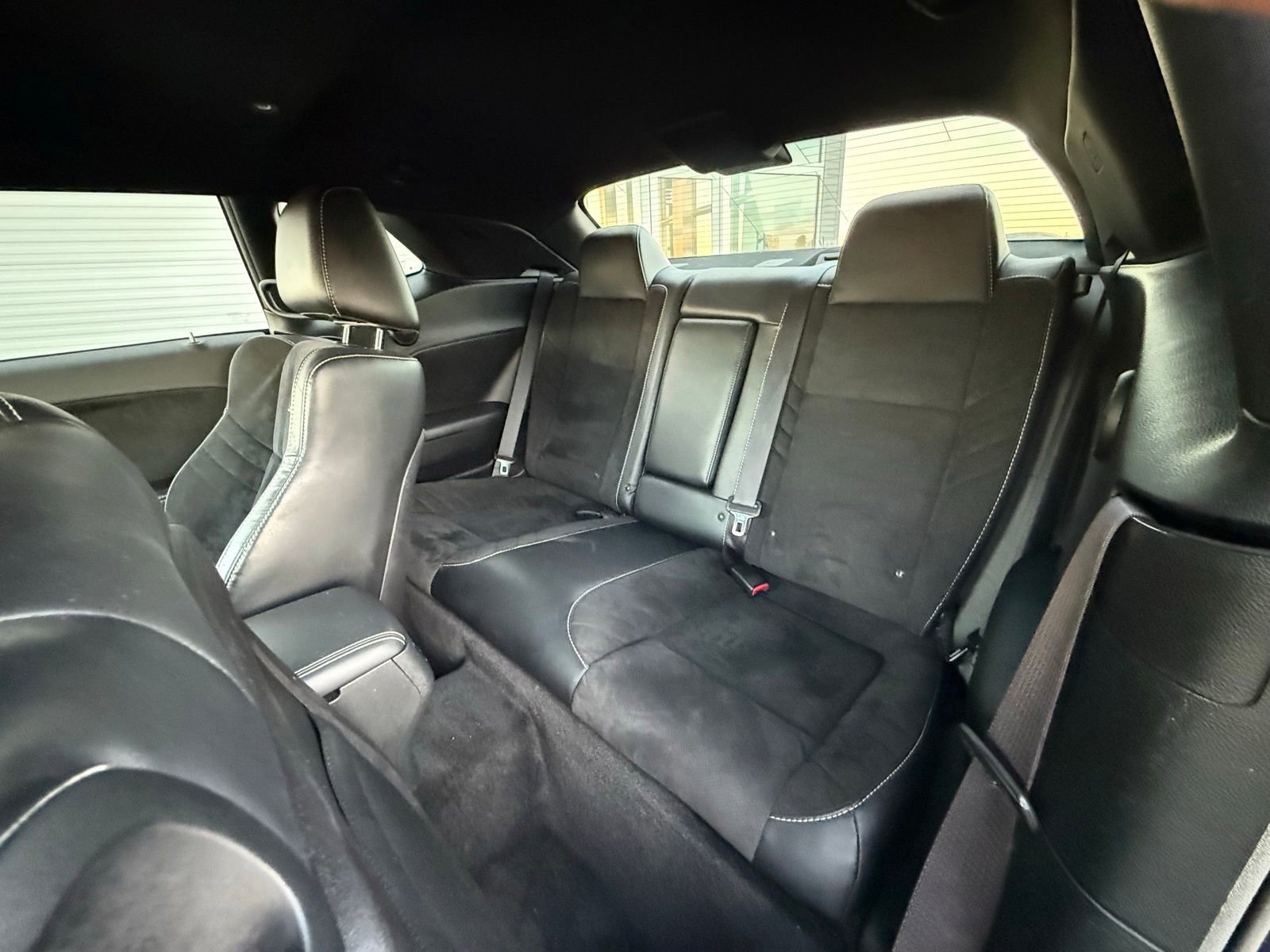 Used 2015 Dodge Challenger SRT Hellcat image 28