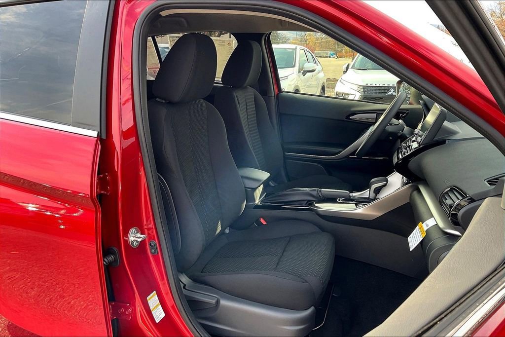 New 2026 Mitsubishi Eclipse Cross LE image 8