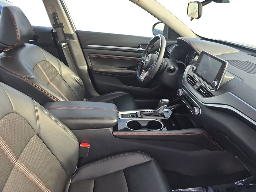 Used 2023 Nissan Altima 2.5 SR image 16
