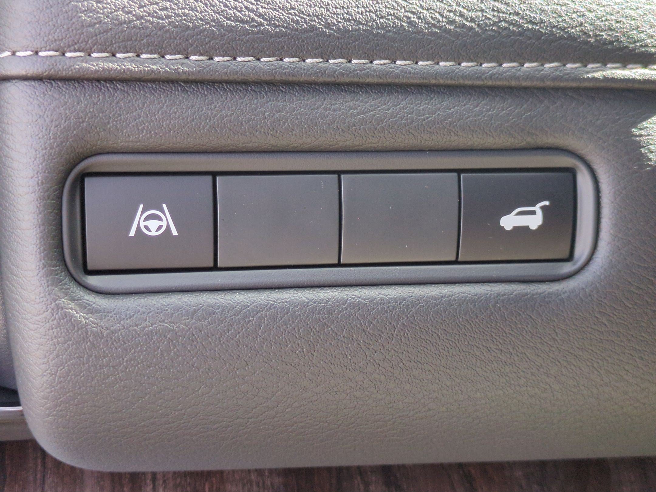 New 2026 Nissan Armada SL w/ Captain's Chari Seat Package AWD/4WD image 16