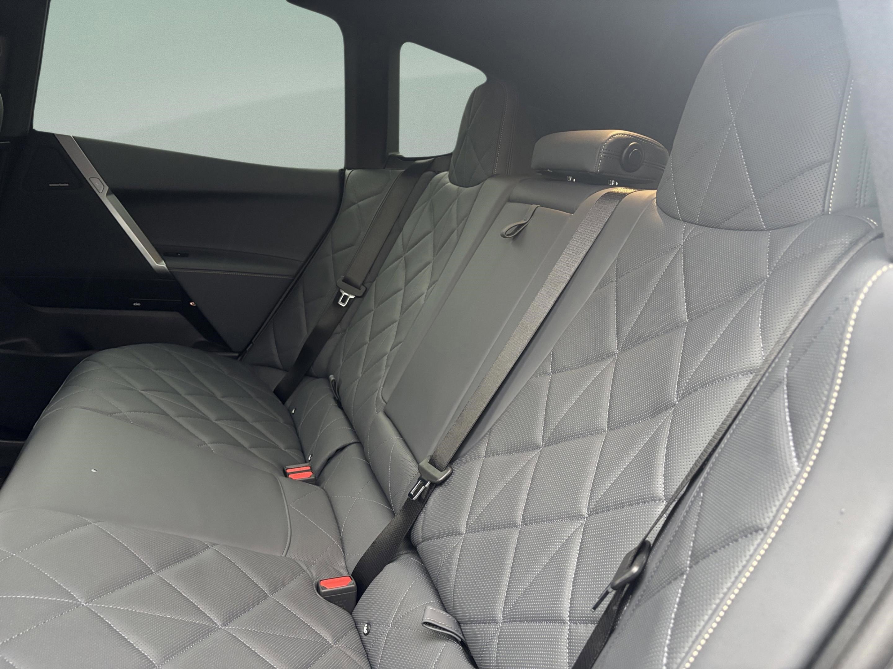 New 2026 BMW iX xDrive60 w/ M Sport Package image 26