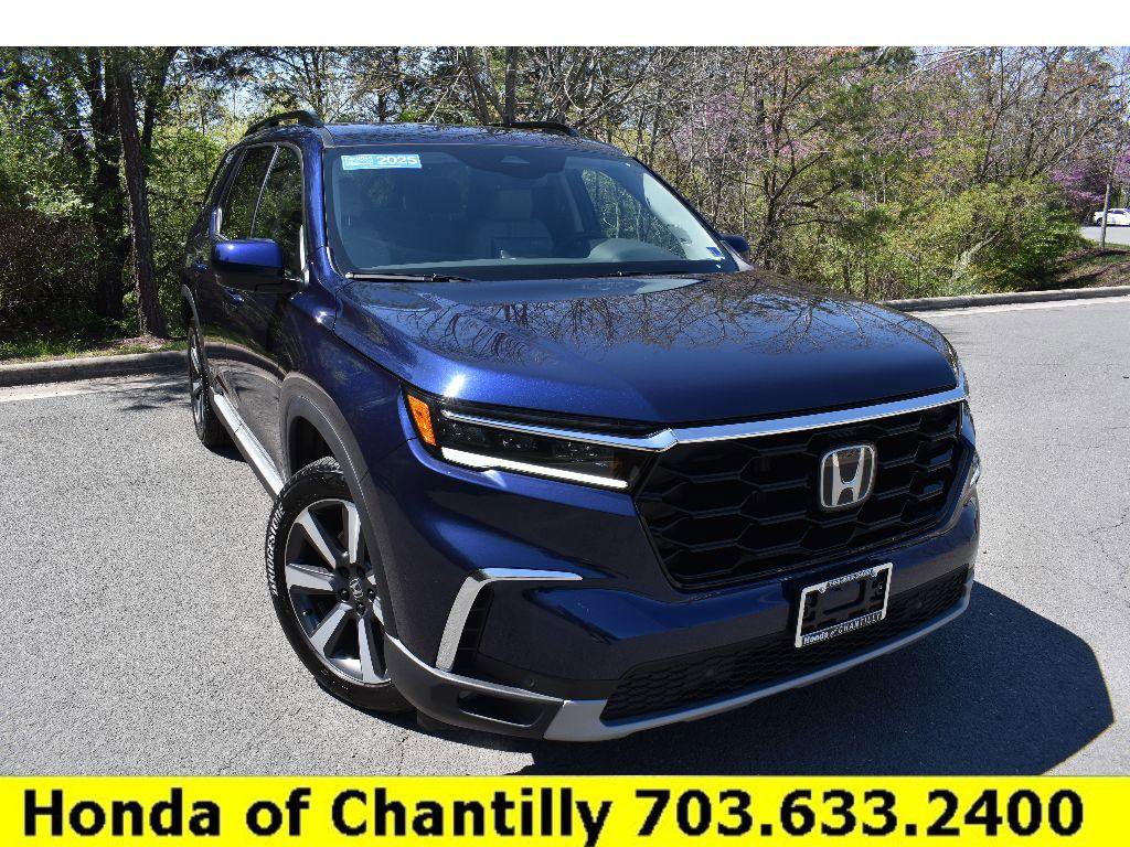 Used 2025 Honda Pilot Touring