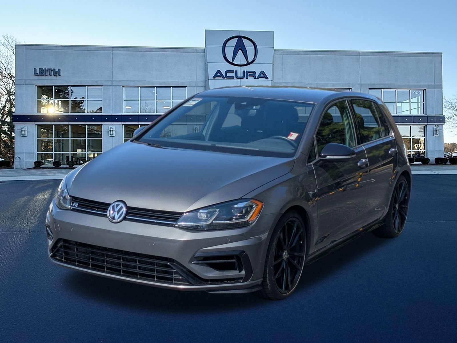 Used 2019 Volkswagen Golf R 4-Door image 1