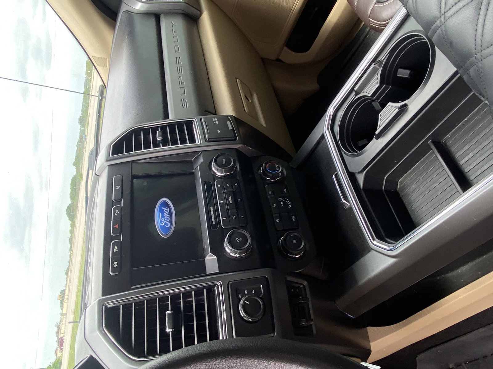 Used 2020 Ford F450 XLT w/ FX4 Off-Road Package AWD/4WD image 14