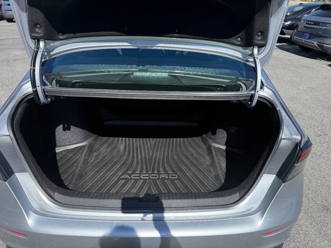 Used 2023 Honda Accord EX image 17
