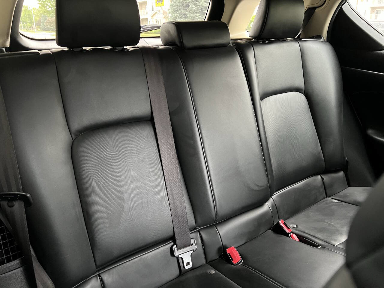 Used 2015 Lexus CT 200h Base 4dr Hatchback image 25