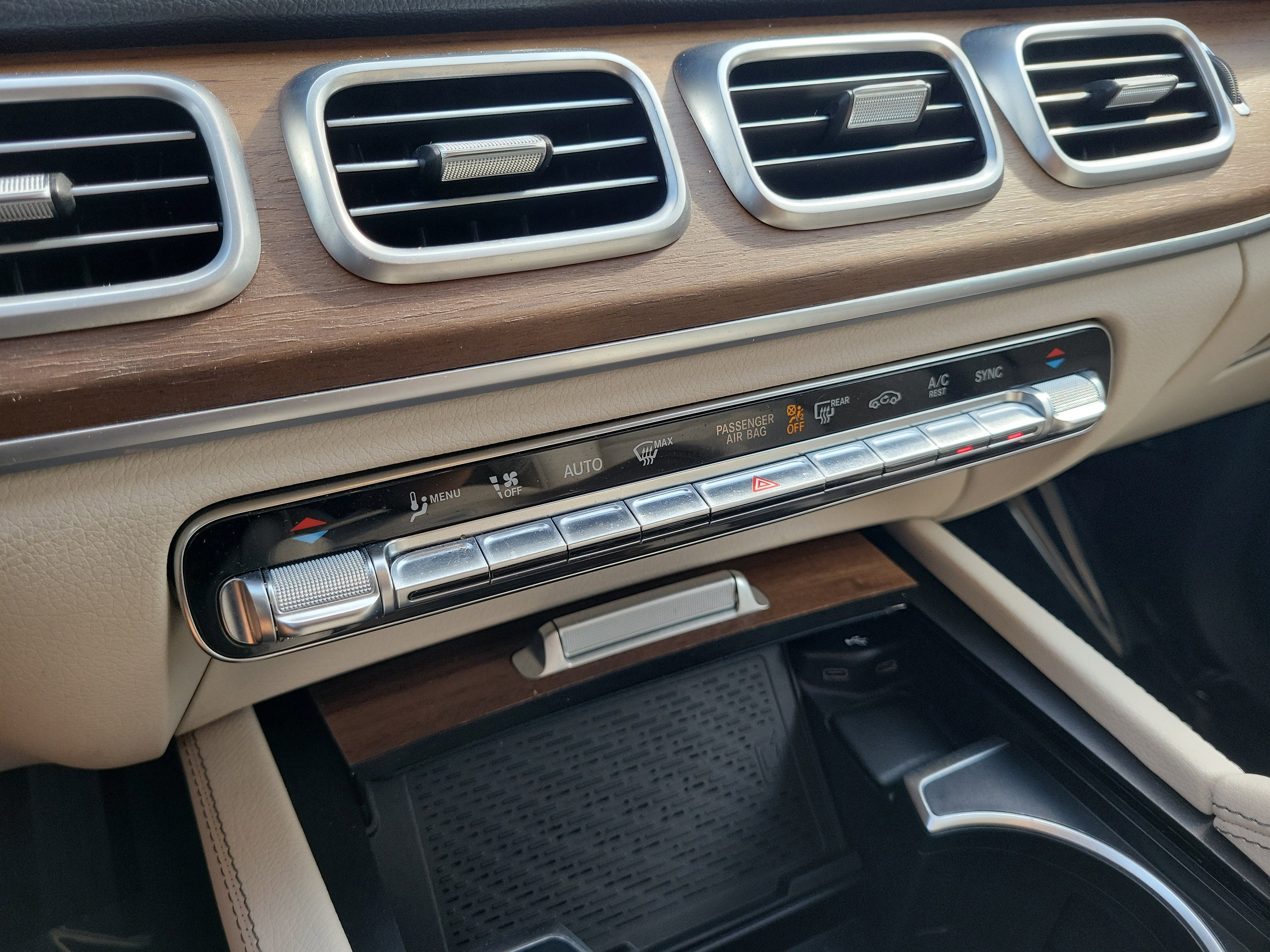 Certified 2024 Mercedes-Benz GLE 350 4MATIC image 26