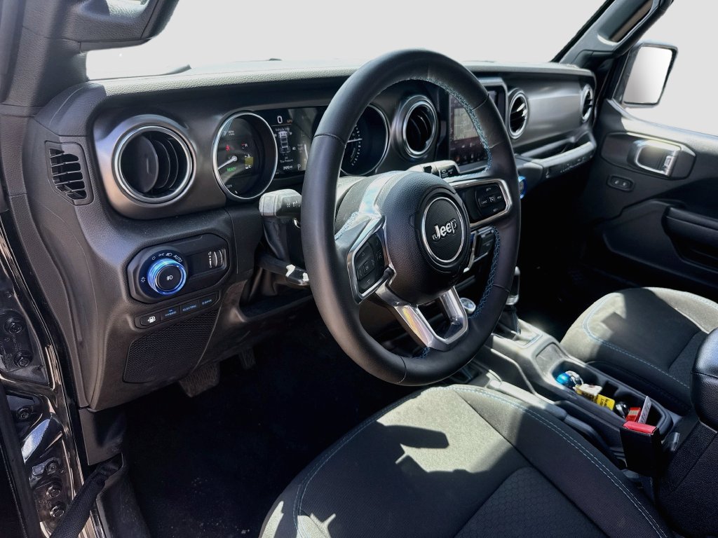 Certified 2023 Jeep Wrangler Unlimited Rubicon 4xe w/ Cold Weather Group AWD/4WD image 10