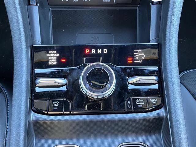 New 2024 Jeep Grand Cherokee Trailhawk w/ Advanced Protech Group II AWD/4WD image 18