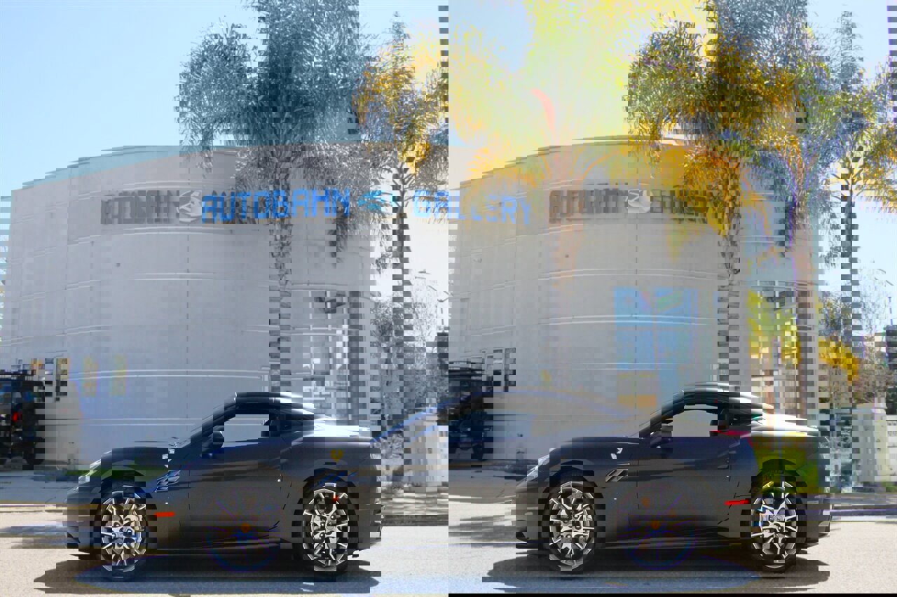 Used 2014 Ferrari California image 13